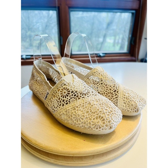TOMS Cream Crochet Classic Canvas Alpargata Slip On Shoes Size 7.5 Women’s - Picture 3 of 5